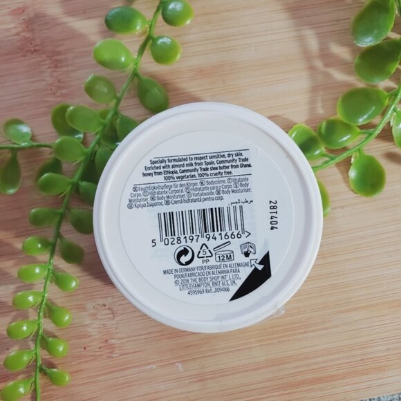 THE BODY SHOP Limited Edition Set + BATH And BODY Set - Picture 13 of 16